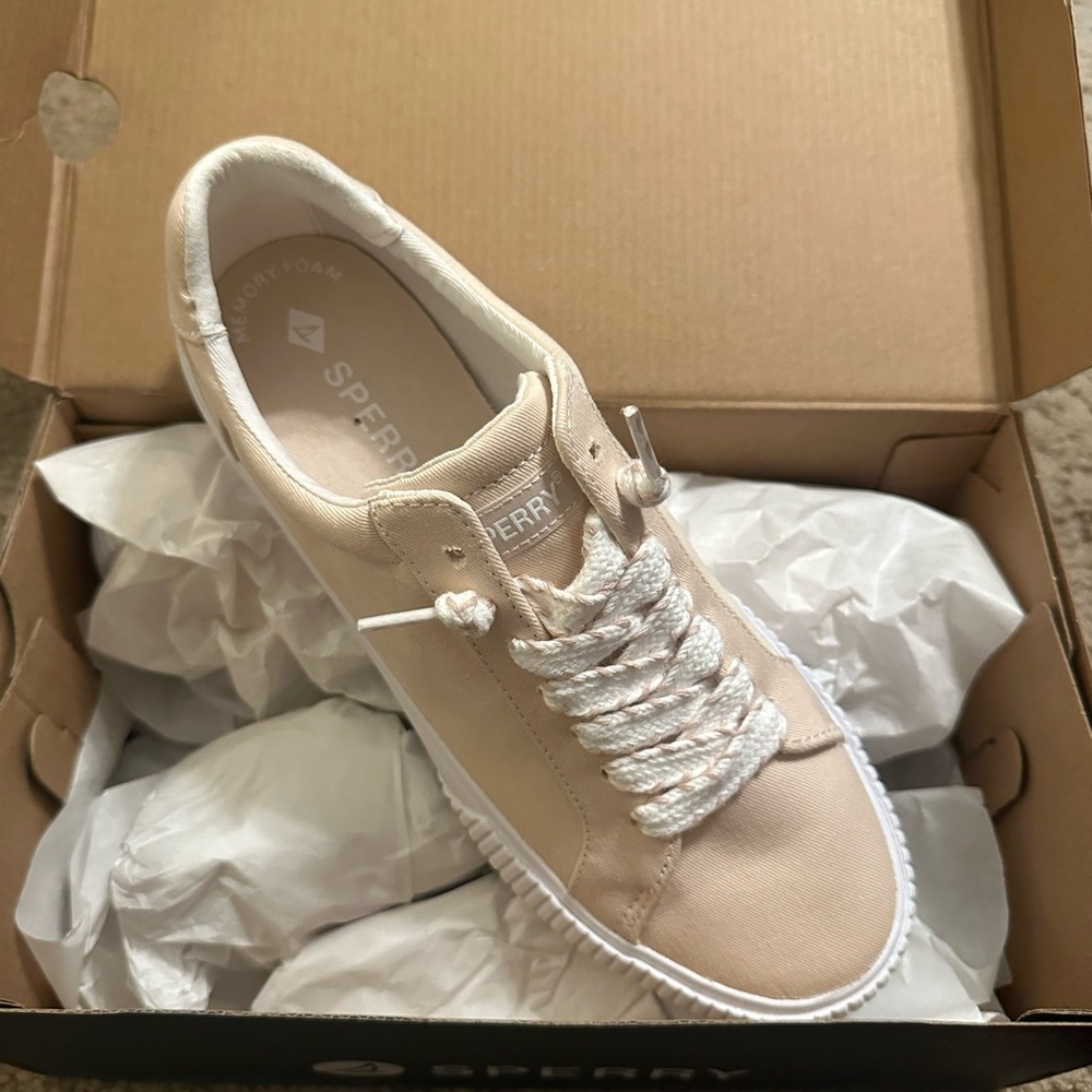 Sperry Women's Cream Canvas Sneakers